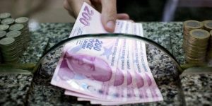 bankalardan-yeni-faiz-karari-400-bin-liranin-getirisi-eve-bir-maas-daha-soktu-WQMpldvl.jpg