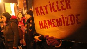 evli-oldugu-erkegin-bicakli-saldirisina-ugrayan-bayan-hayatini-kaybetti-yMMuMTm3.jpg