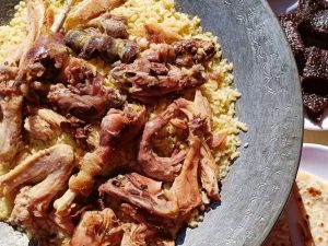sarimsakli-pilav-ve-koy-tavugu-vygYZkXj.jpg