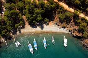 Antalya-Kumluca-Kemer-Karayolu-Heyelan-Nedeniyle-Kismen-Kapatildi-featured