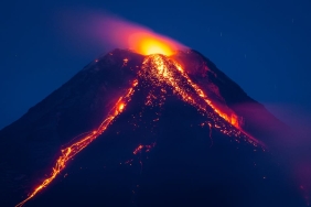 Filipinler8217de-Mayon-Yanardagi-Harekete-Gecti-Kul-Bulutu-2-Km8217ye-Ulasti-featured