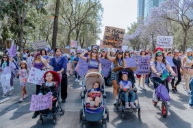 8-Mart-Kadikoy-Binlerce-Kadin-Esitlik-Icin-Yurudu-featured