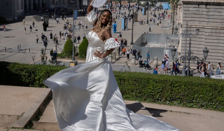 Zeynep-Sonmez-Madrid-Acik8217a-Gururla-Veda-Etti-featured